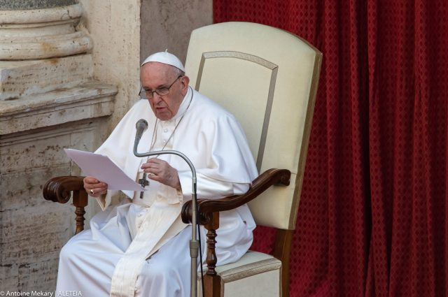 Il Papa: la preghiera non è ritualismo, ma il respiro che dà senso a ogni azione